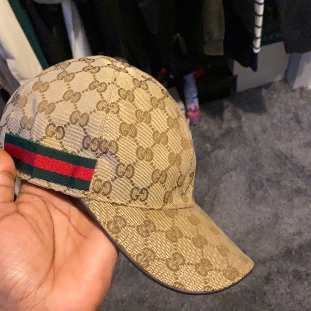 Classic gucci hat